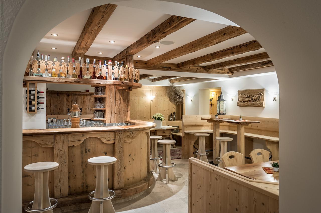 B&B - Hotel Ciasa Rue Blanch Сан Касиано Екстериор снимка
