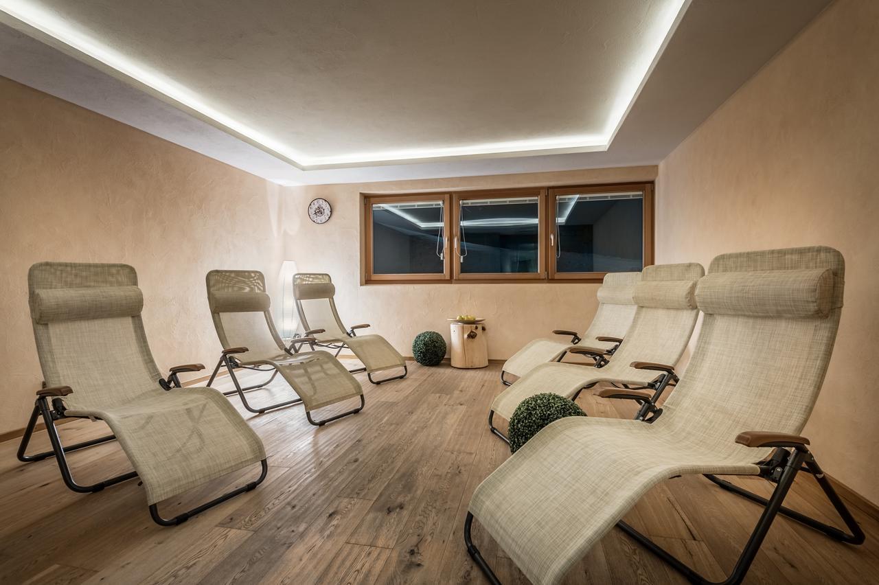 B&B - Hotel Ciasa Rue Blanch Сан Касиано Екстериор снимка